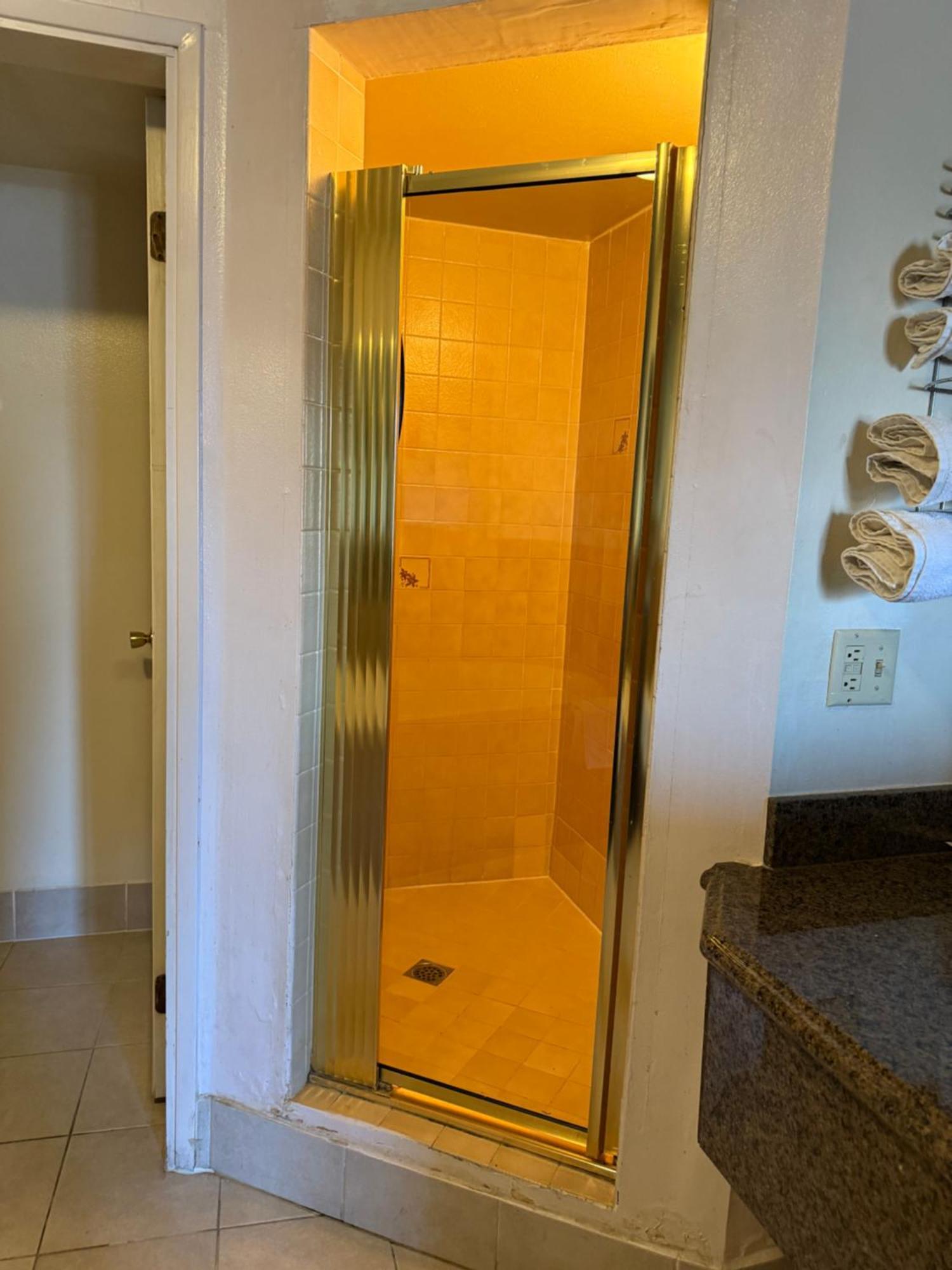 Fiesta Inn Los Angeles - 贝尔花园 外观 照片